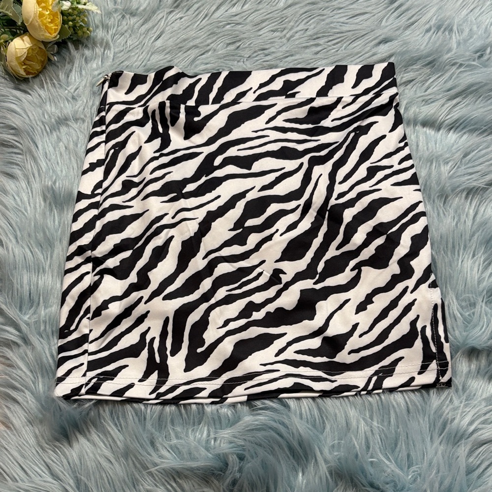 Zebra Print Side Slit Mini Skirt sz S